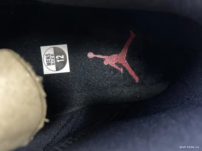 14 RED GYM TORO JORDAN 487471-006 RETRO AIR 0622